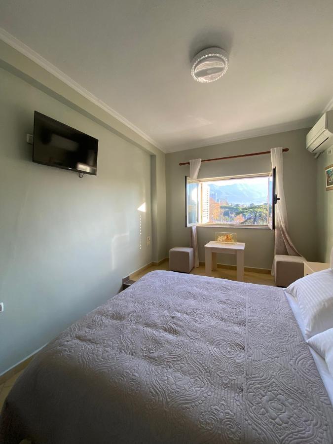 Central Park Rooms Tirana Bagian luar foto