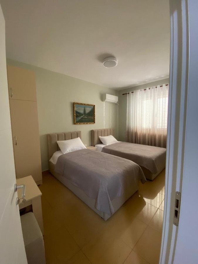 Central Park Rooms Tirana Bagian luar foto