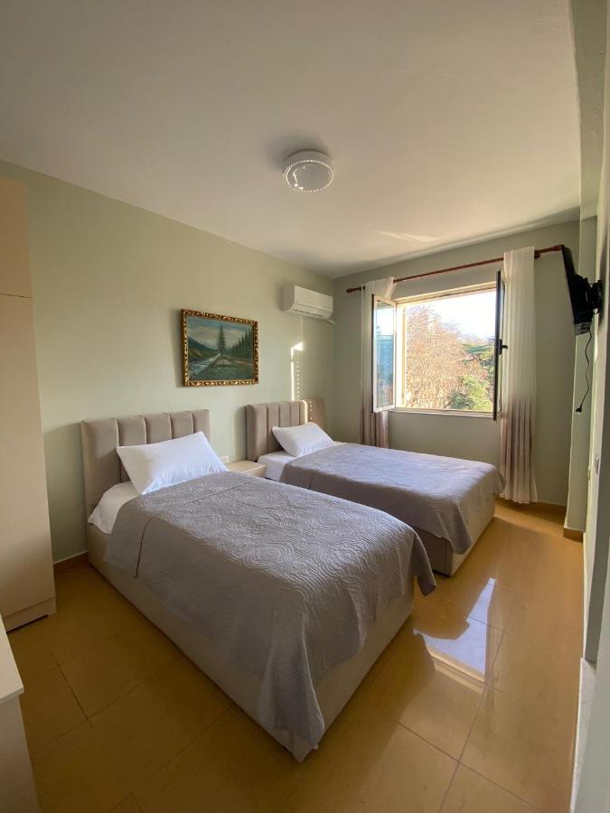 Central Park Rooms Tirana Bagian luar foto