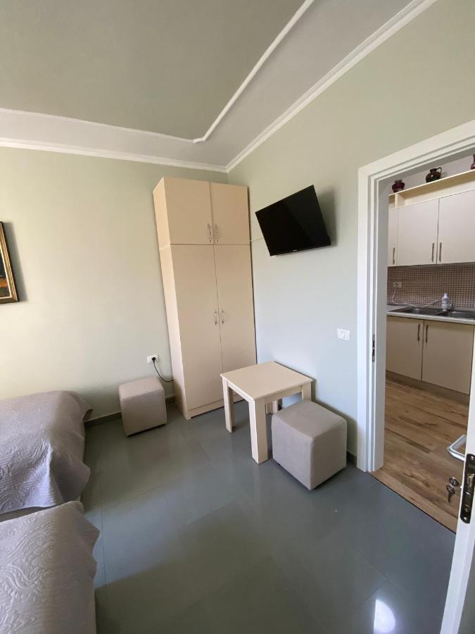 Central Park Rooms Tirana Bagian luar foto
